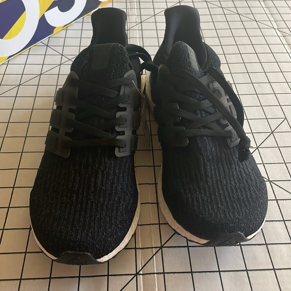Adidas ultraboost running shoes, new, men’s size 11 - Picture 8 of 11